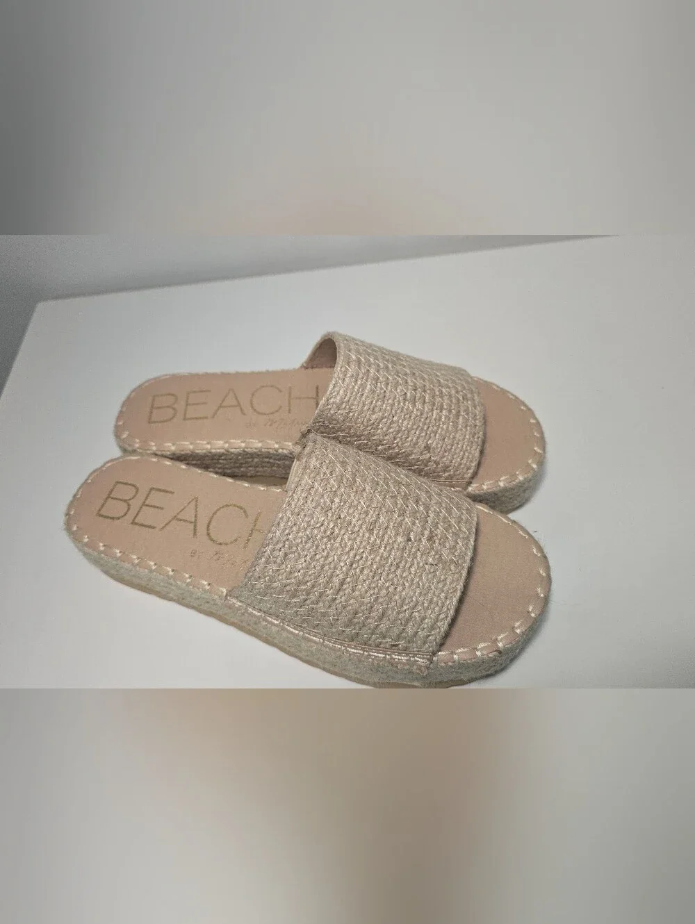 N/A comfortable beige
