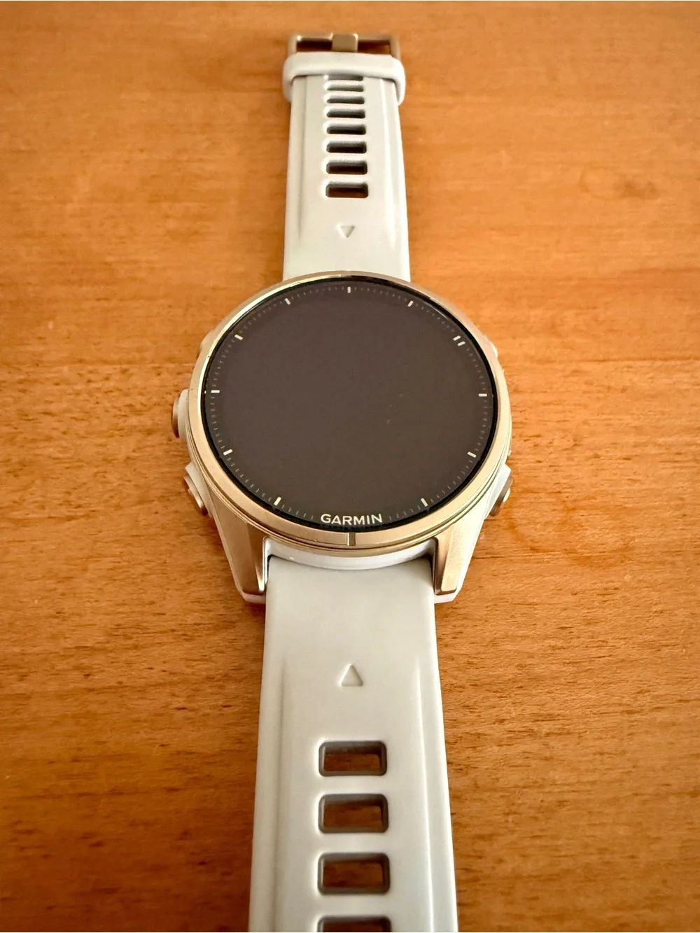 Garmin Fenix 8 43mm AMOLED Sapphire Glass Multisport GPS Watch - Soft Gold