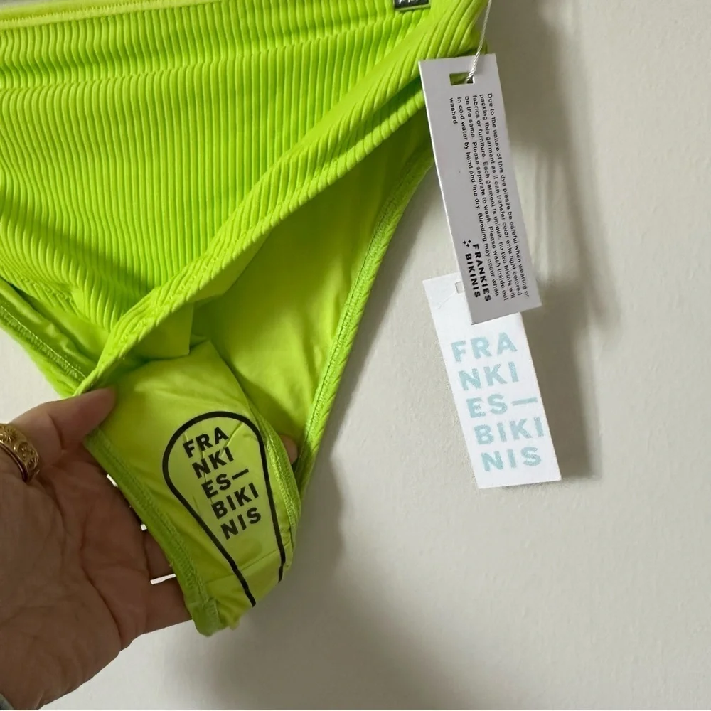 Frankies Bikinis nwt frankies
