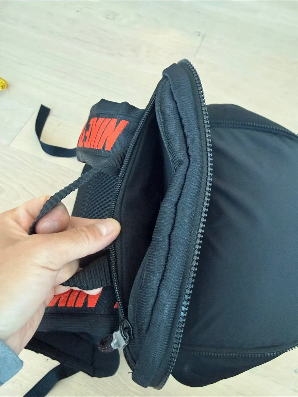 Nike sleek black