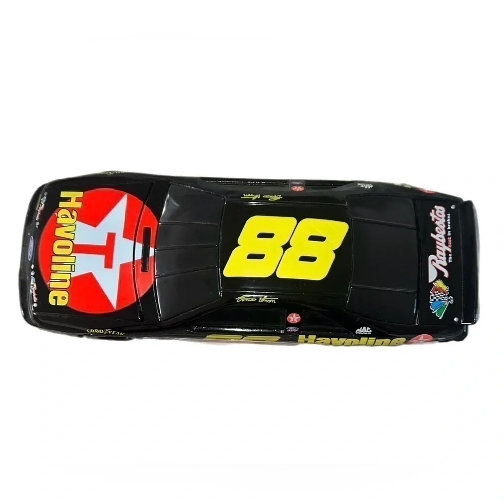 Ernie Irvan #88 Texaco Havoline 1995 NASCAR 1:24 Diecast Platinum Series