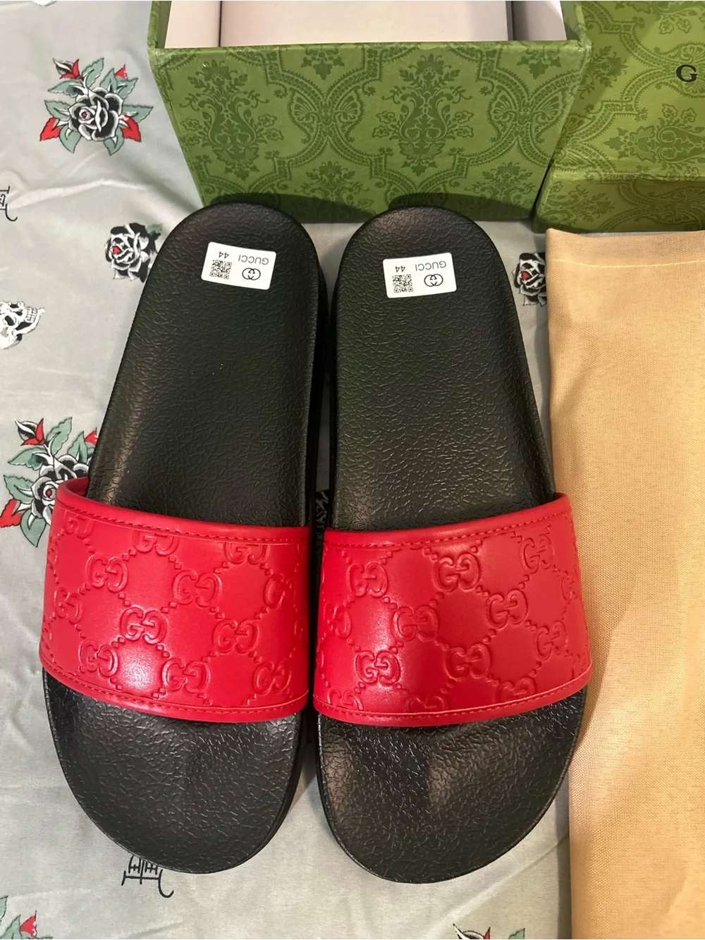 Gucci red black