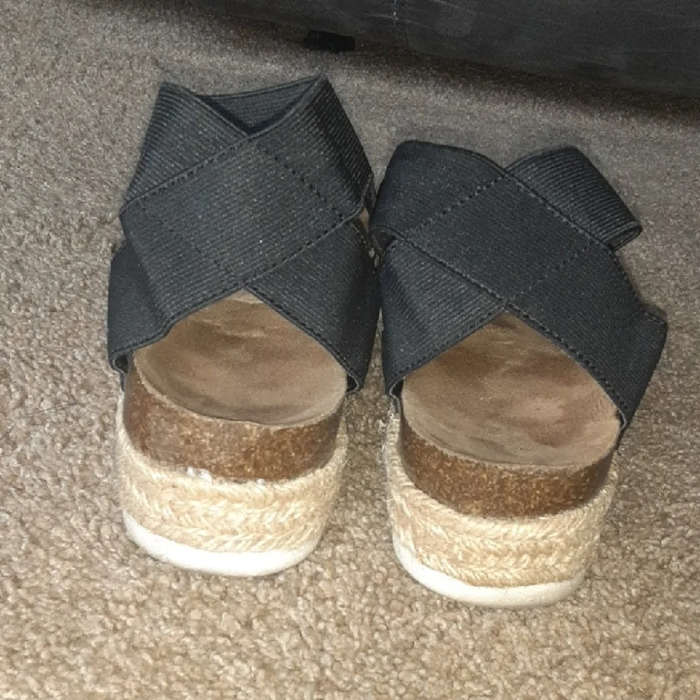 Time and Tru stylish platform