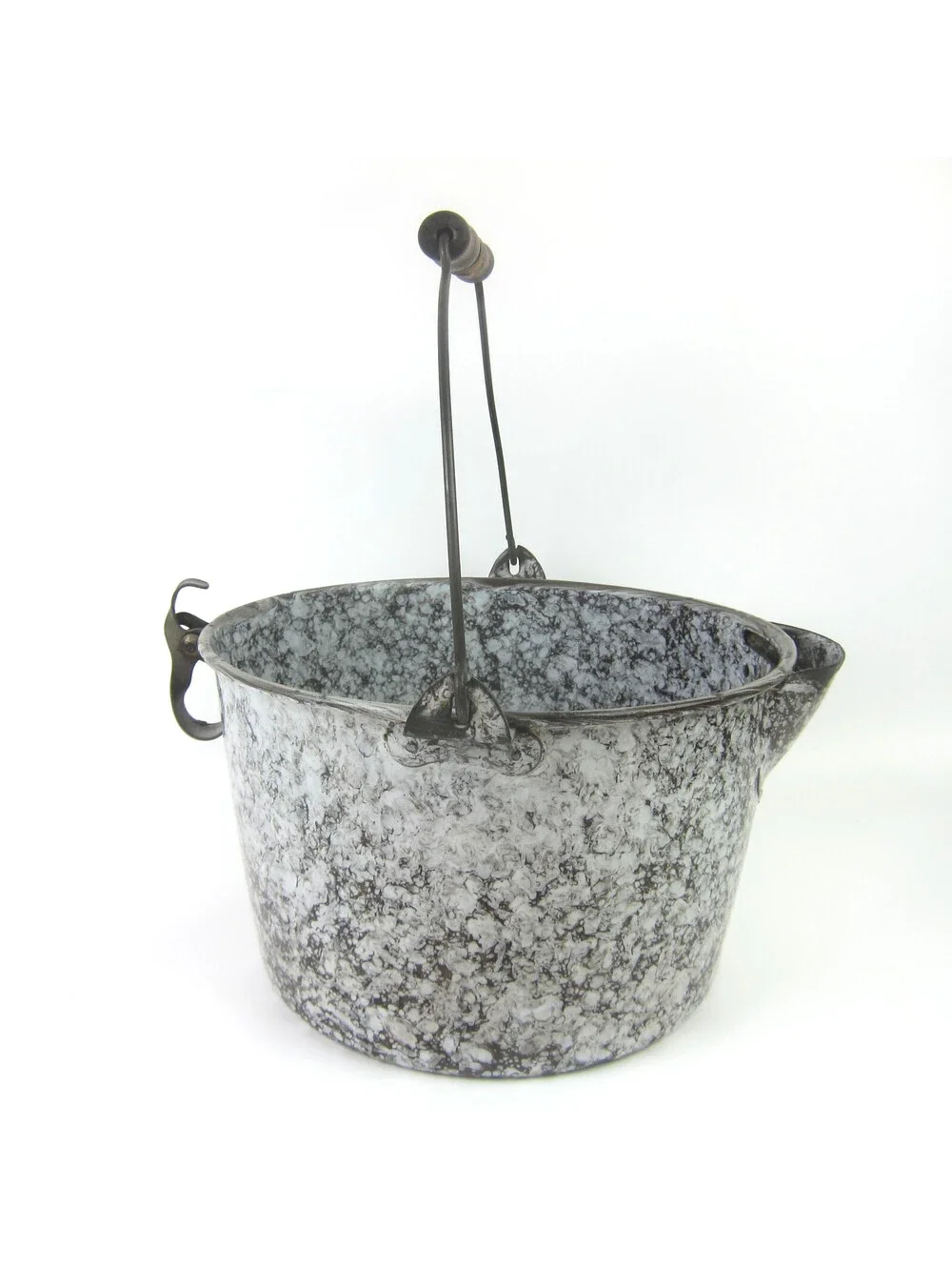 N/A antique graniteware