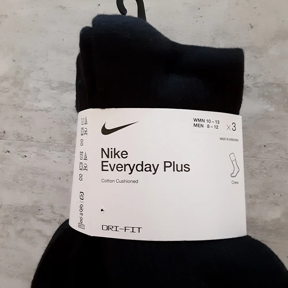 Nike fit nwt