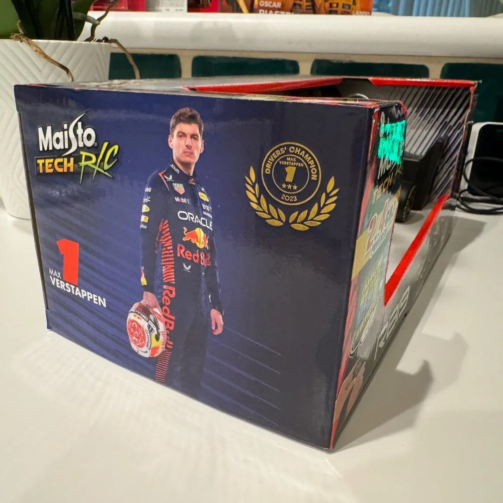 Maisto red bull