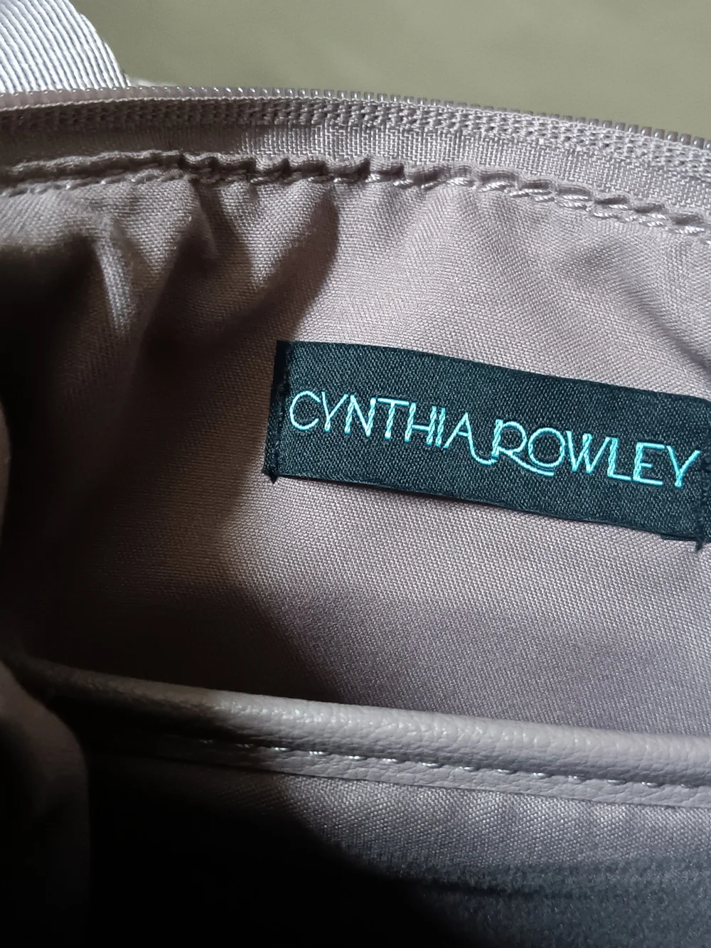 Cynthia Rowley ​key features
