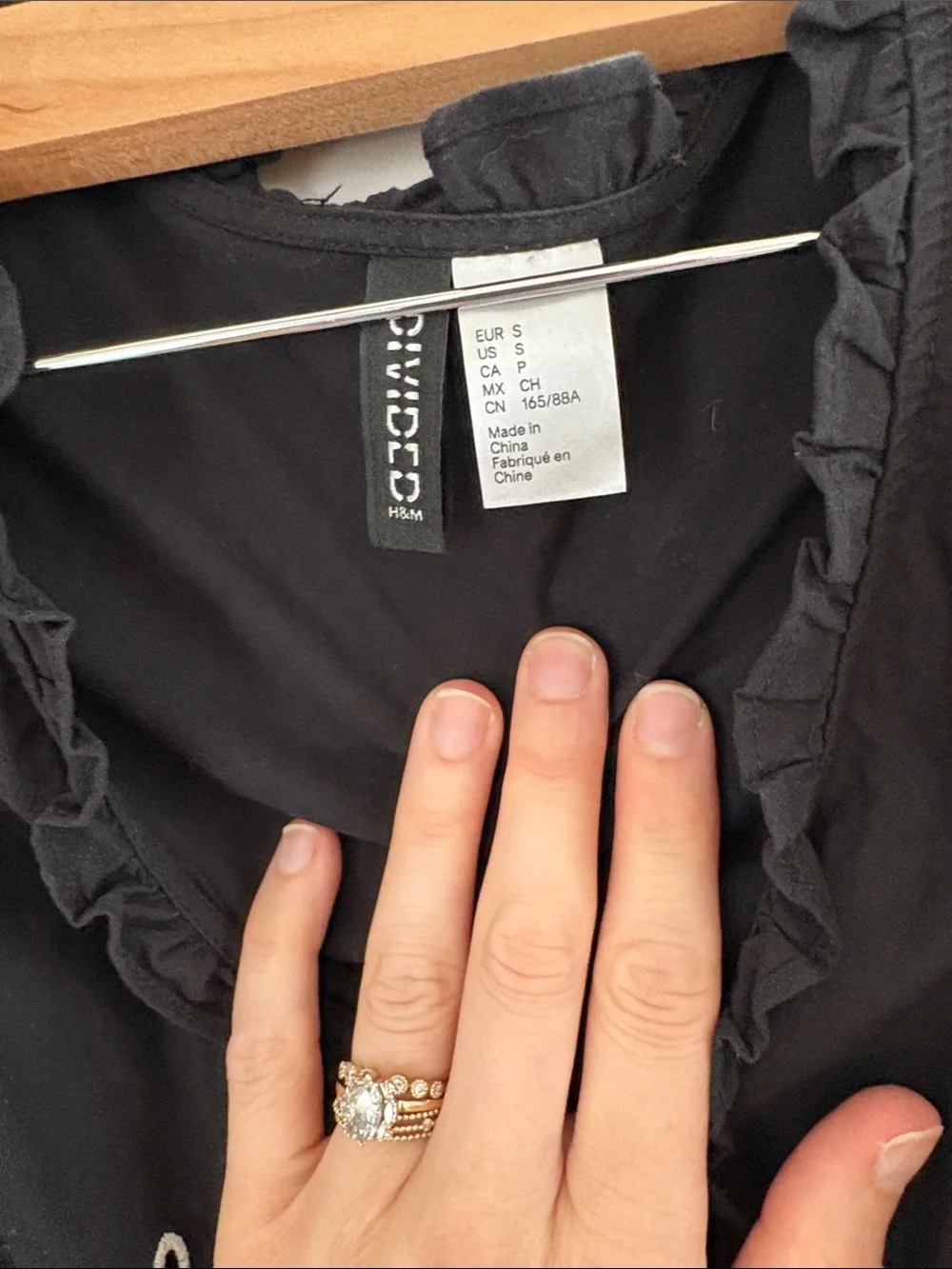 H&M cropped black