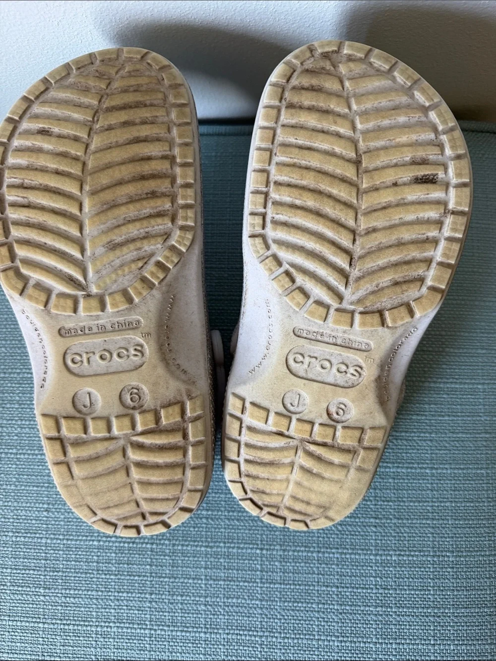 CROCS finish includes upper