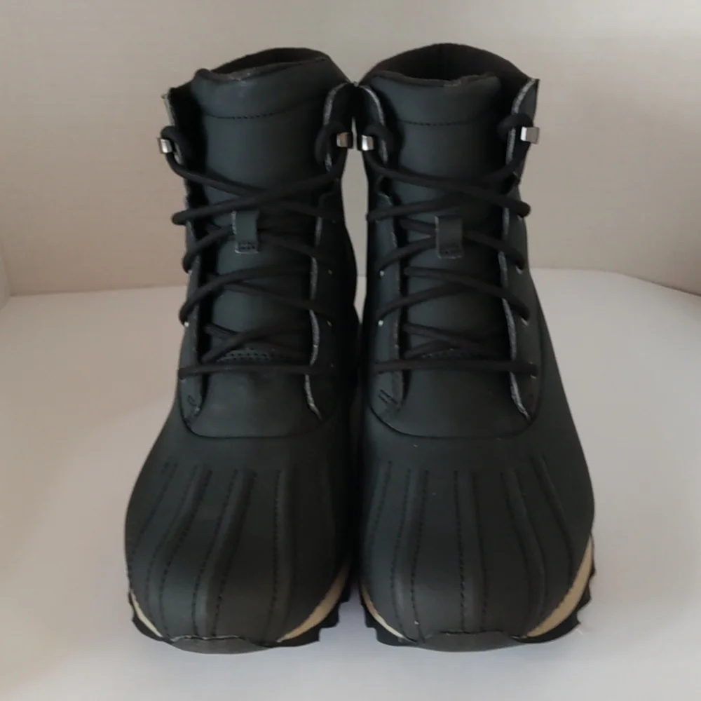 Merrell nwb hiking