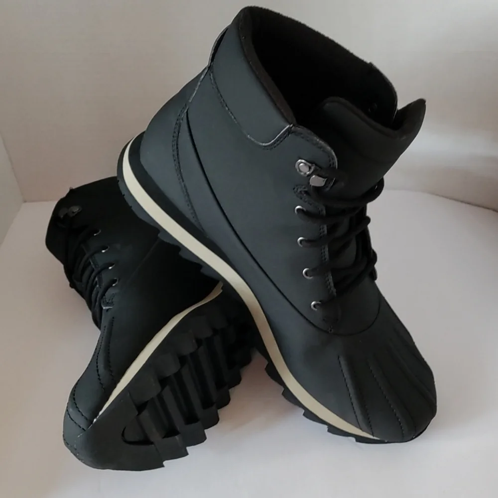 Merrell nwb hiking