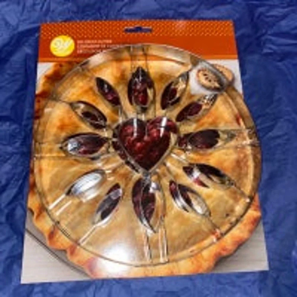 Wilton‎ Autumn Fall Heart Pie Cutter Metal Silver Crust Cutter