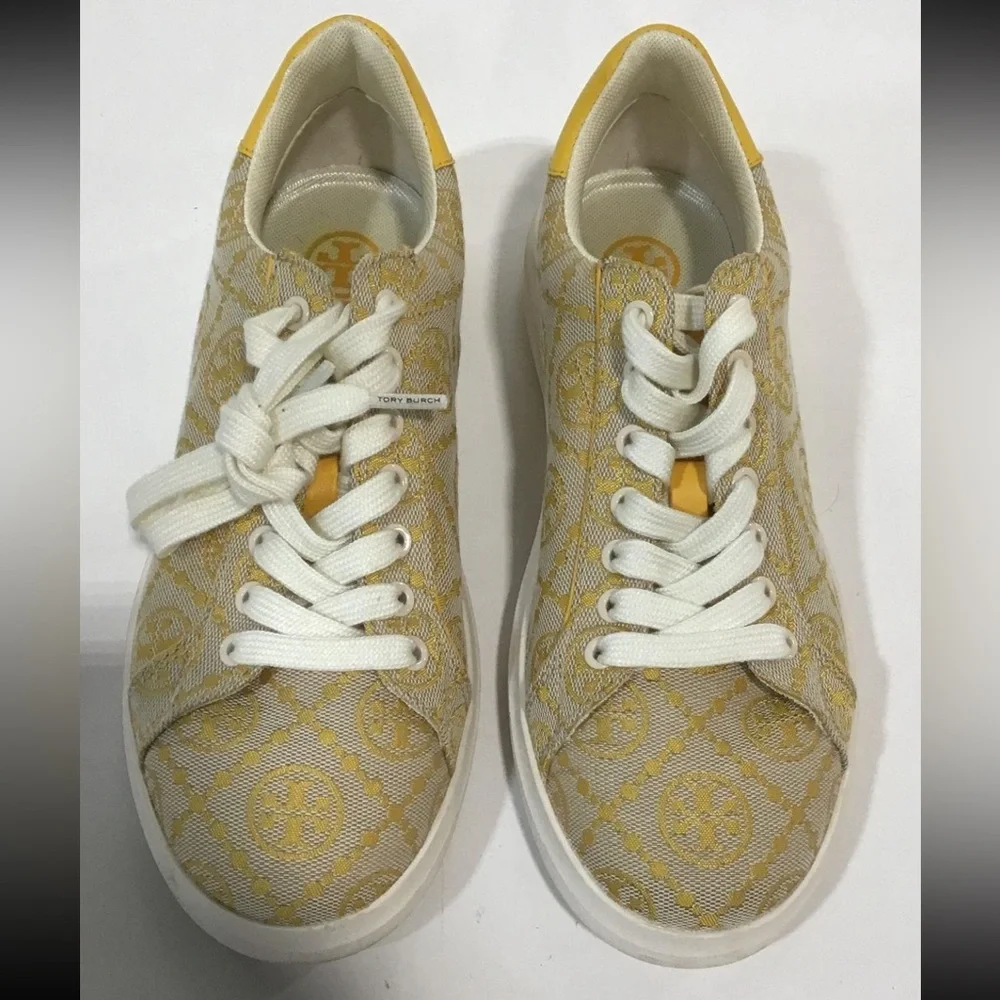 Tory Burch any dust please