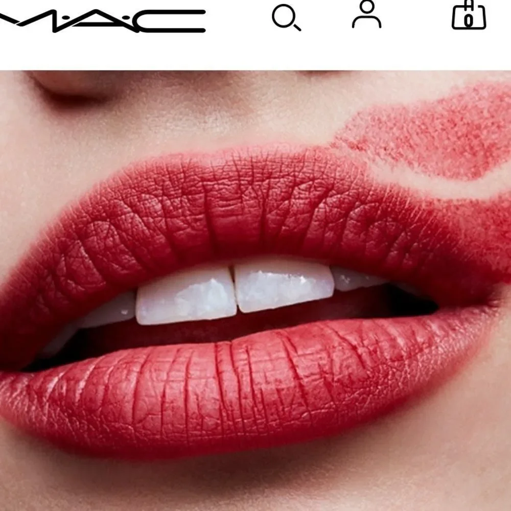 MAC Cosmetics weightless moisture