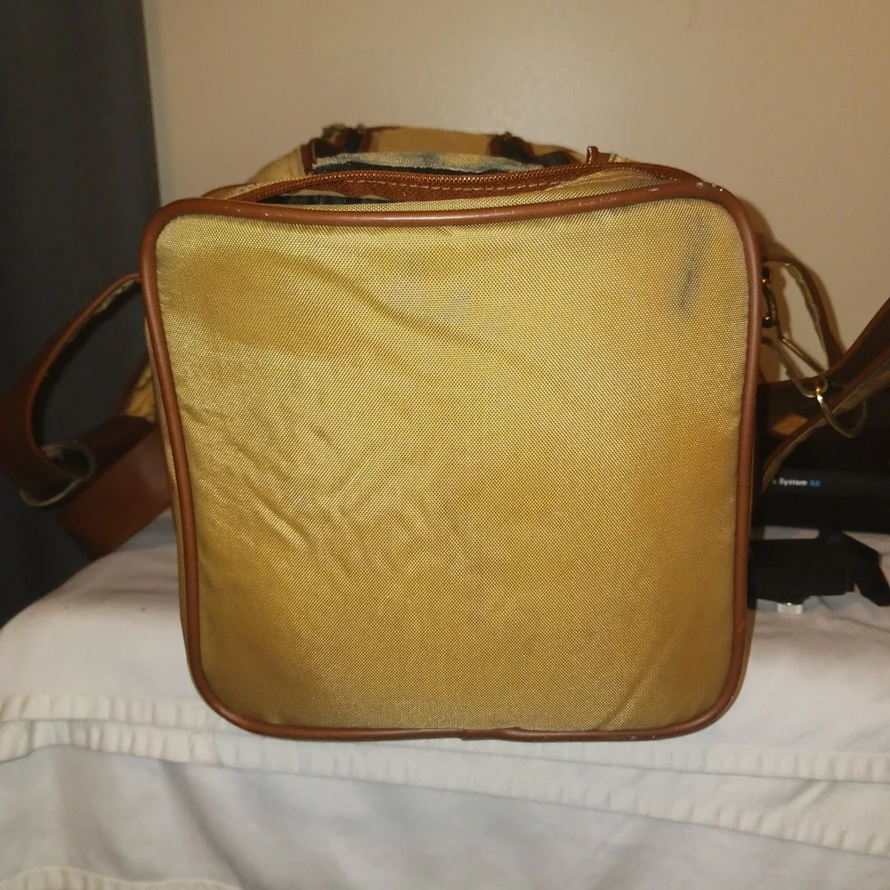 Unbranded vintage gold