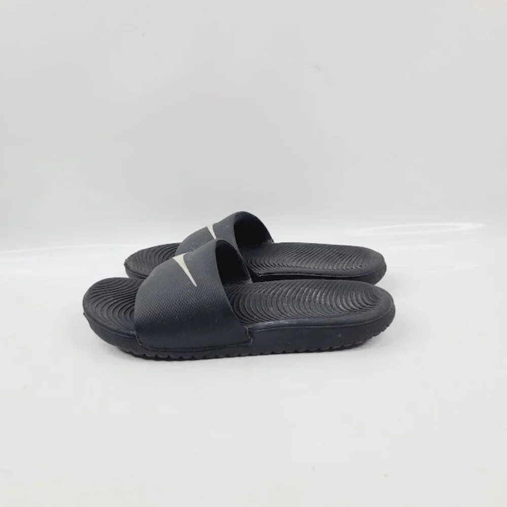 Nike boy black
