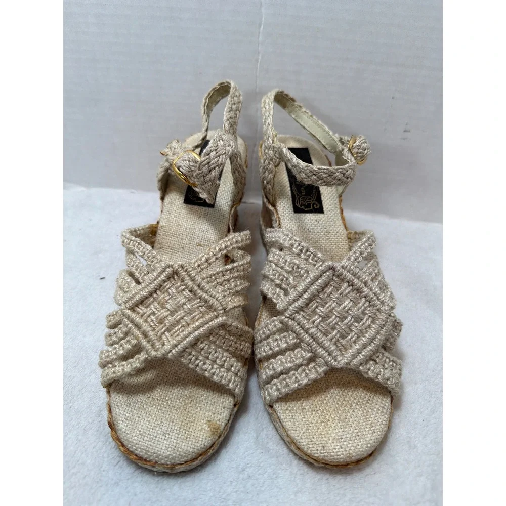 Unbranded heel macrame