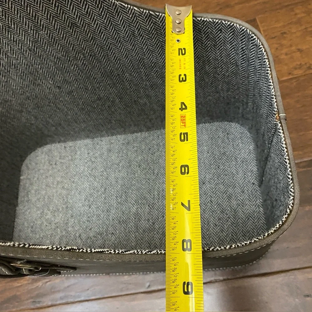N/A gray faux