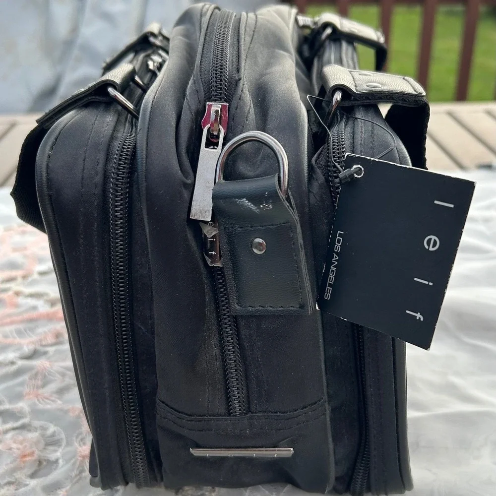 Leif Los Angeles Messenger Bag Black Multi Compartment Techwear Minimalist‎