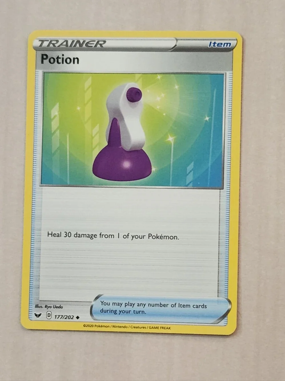 Pokemon Trainer Card POTION Sword & Shield 177/202