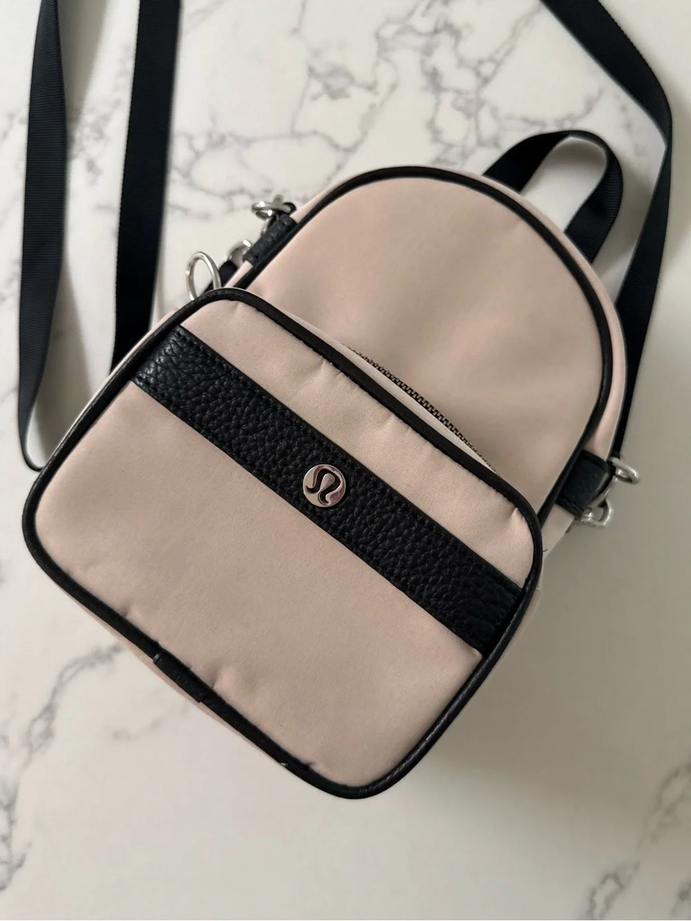 lululemon athletica excellent clean