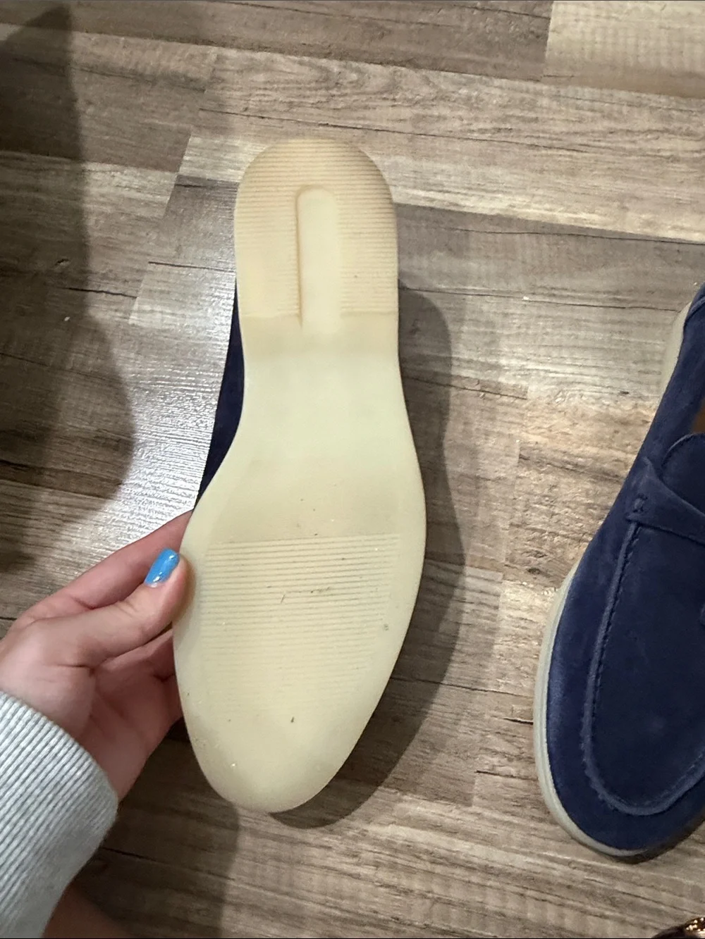 275 Central navy blue