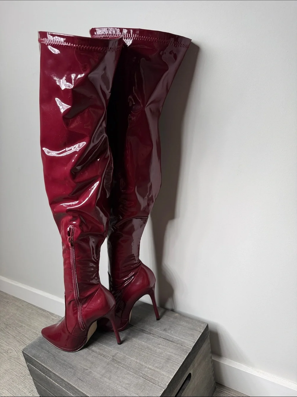 Shoe Dazzle high shine