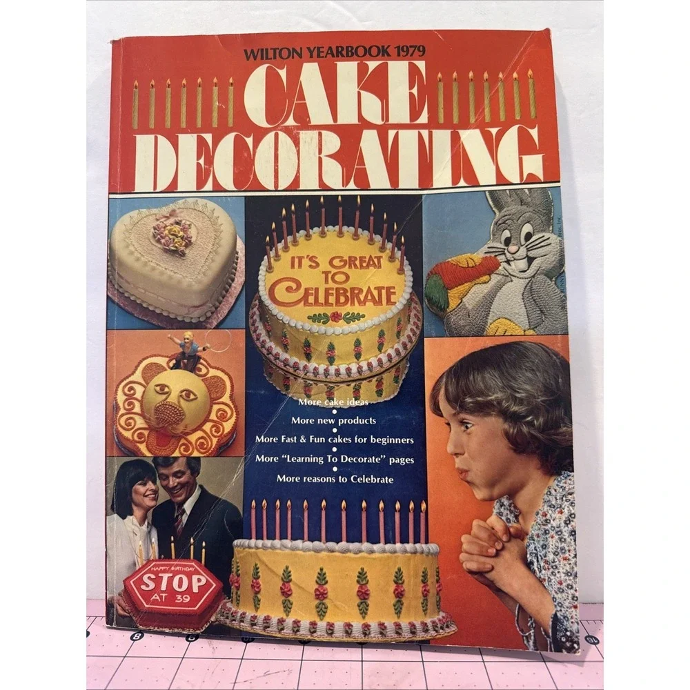 Vintage‎ 1979 Wilton Cake Decorating Yearbook Catalog