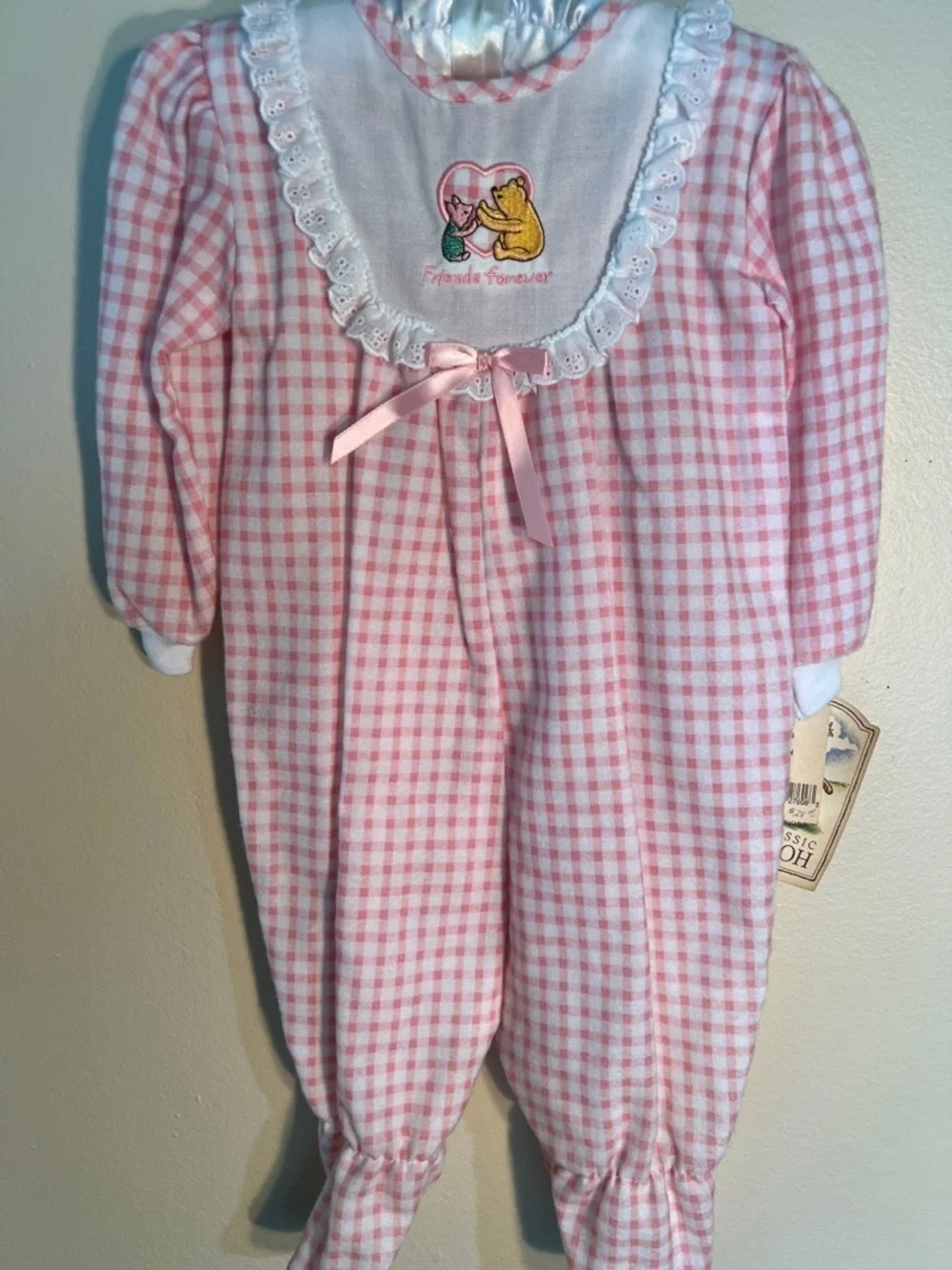 Classic Pooh by I C Collections motif gingham
