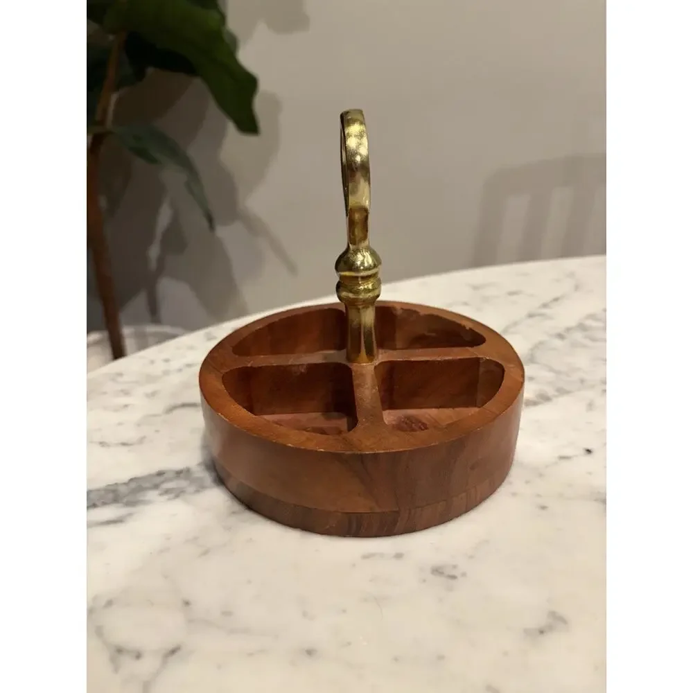 Unbranded round wood