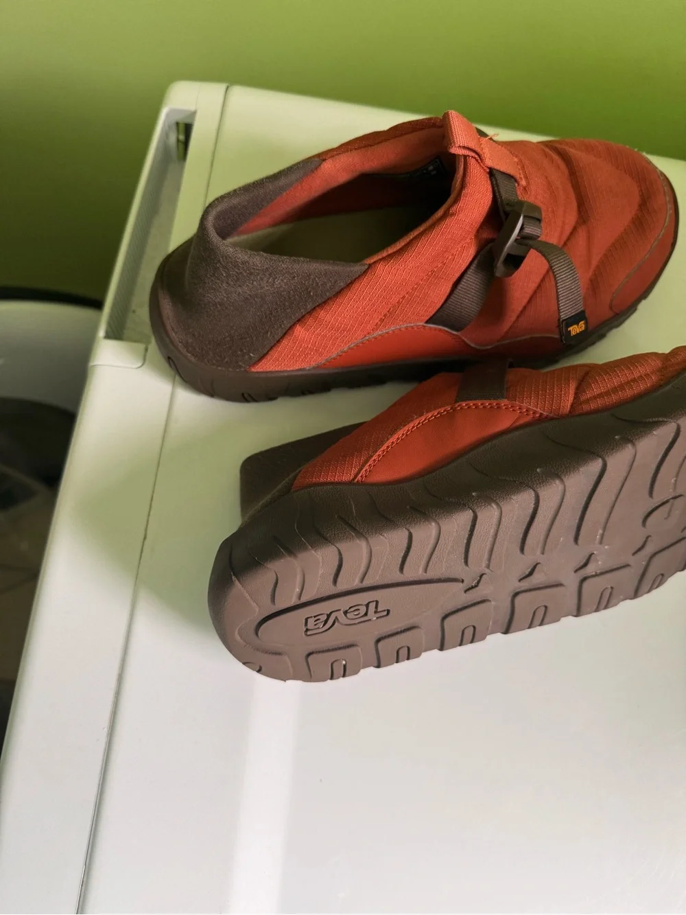 Teva slip design