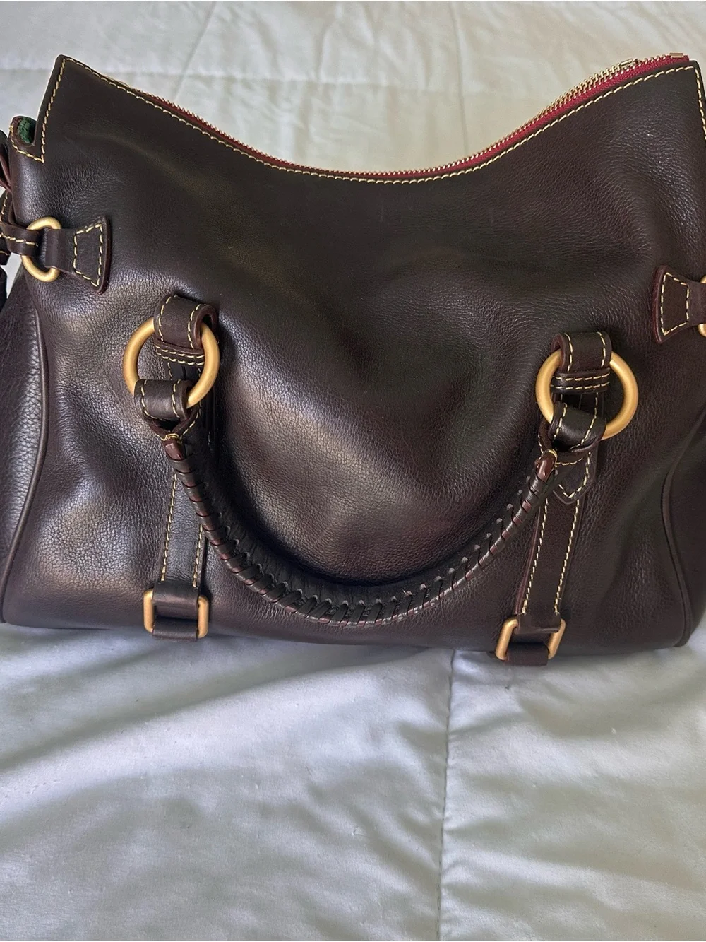 Dooney & Bourke guc some