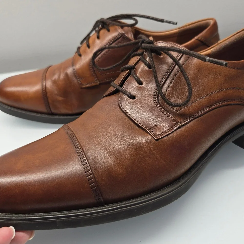 Florsheim style aesthetics