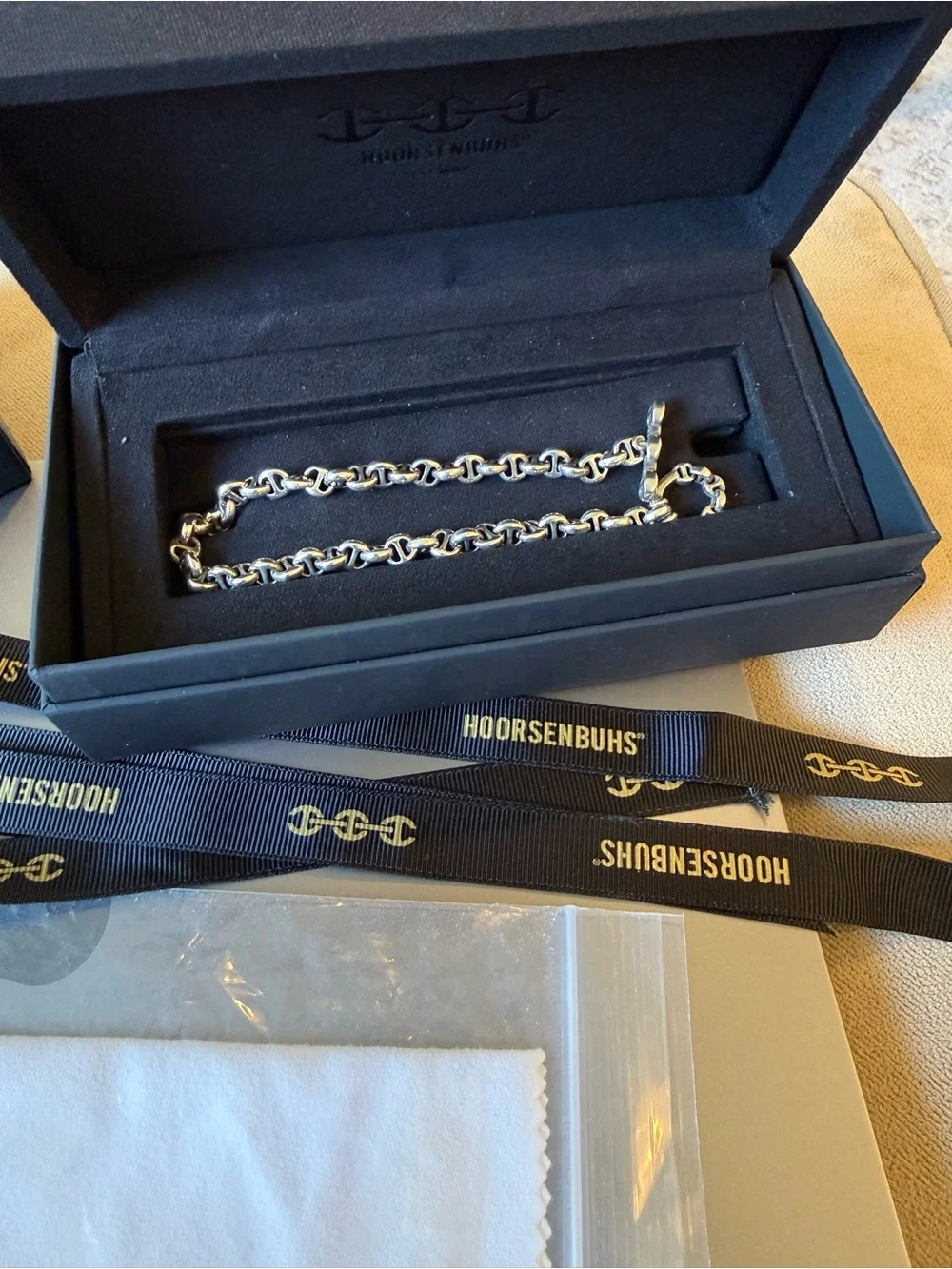 Hoorsenbuhs handmade la