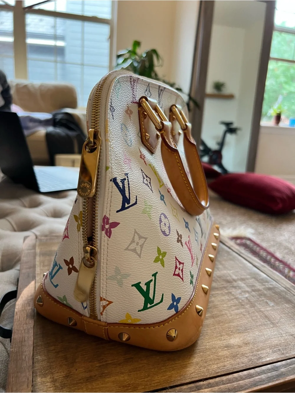 Louis Vuitton beautiful louis