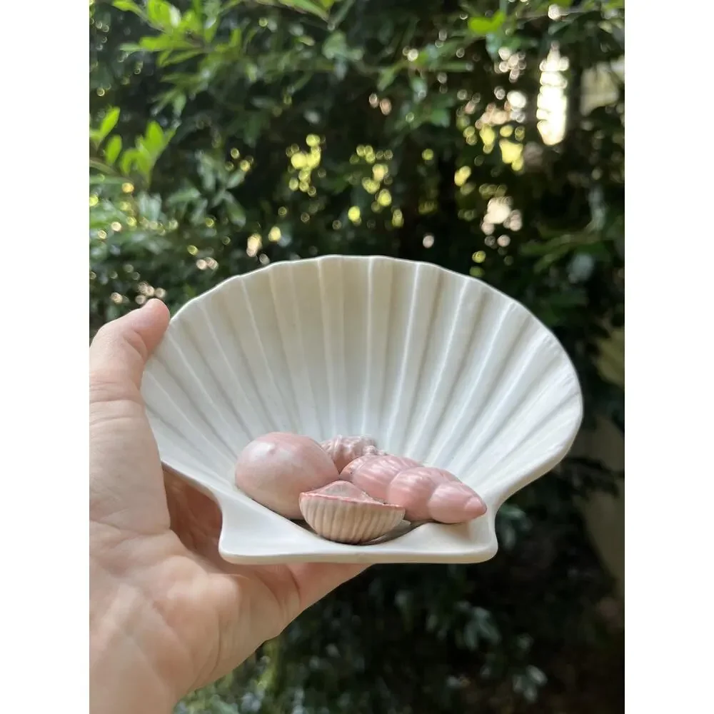 N/A porcelain scallop