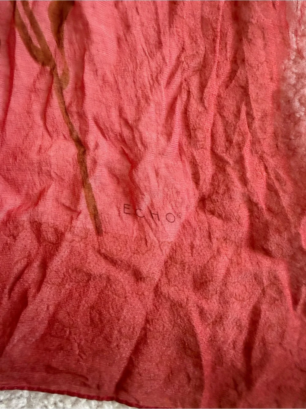 Echo sheer red