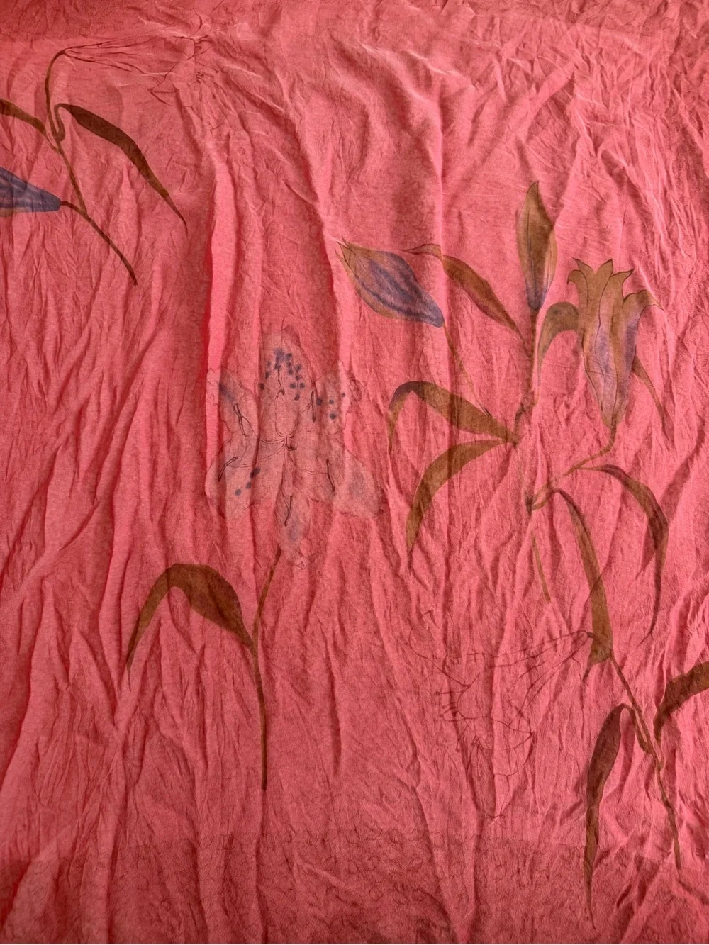 Echo sheer red