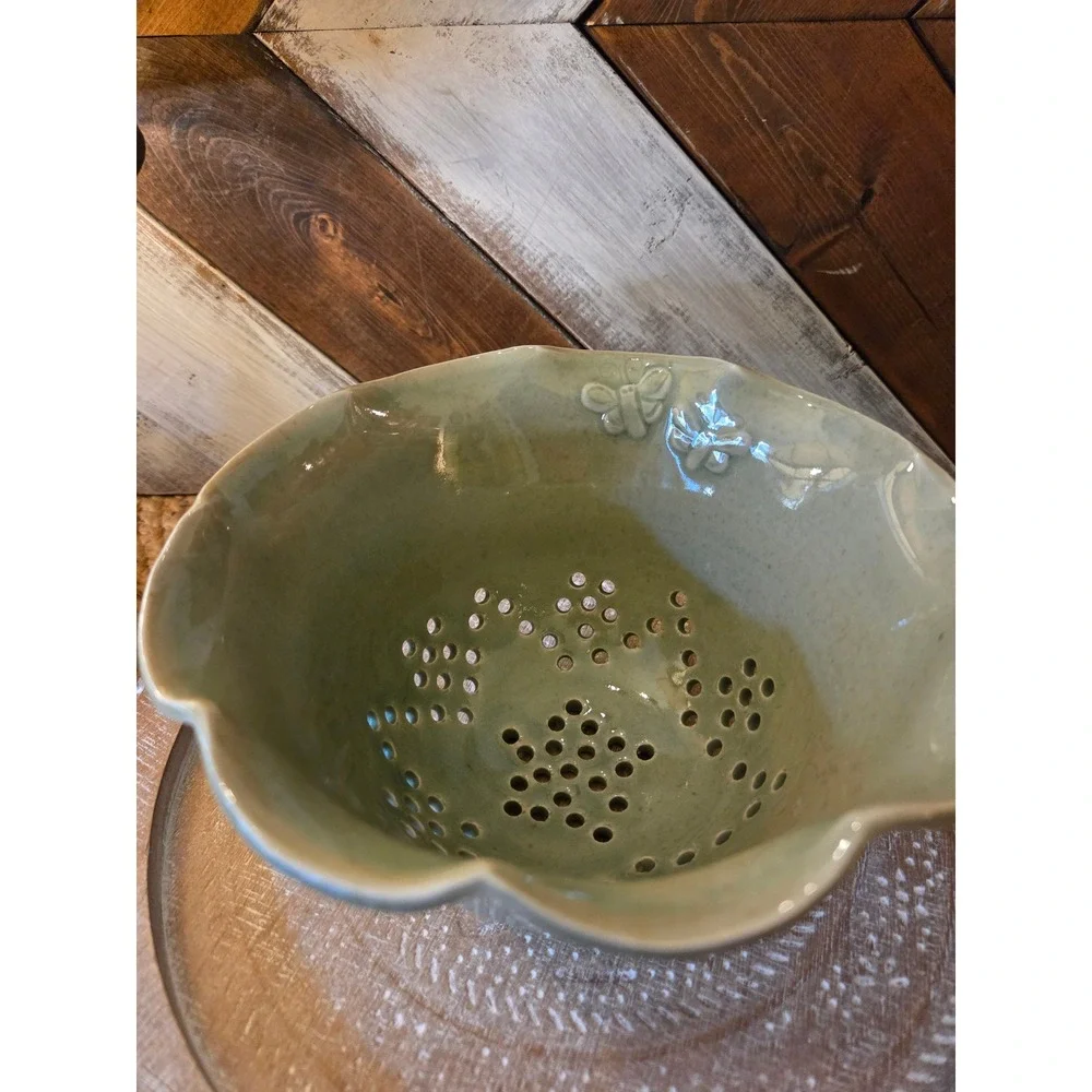 Ceramic Berry Bowl Colander Celadon Green Ivy Butterfly Scalloped Fruit Strainer