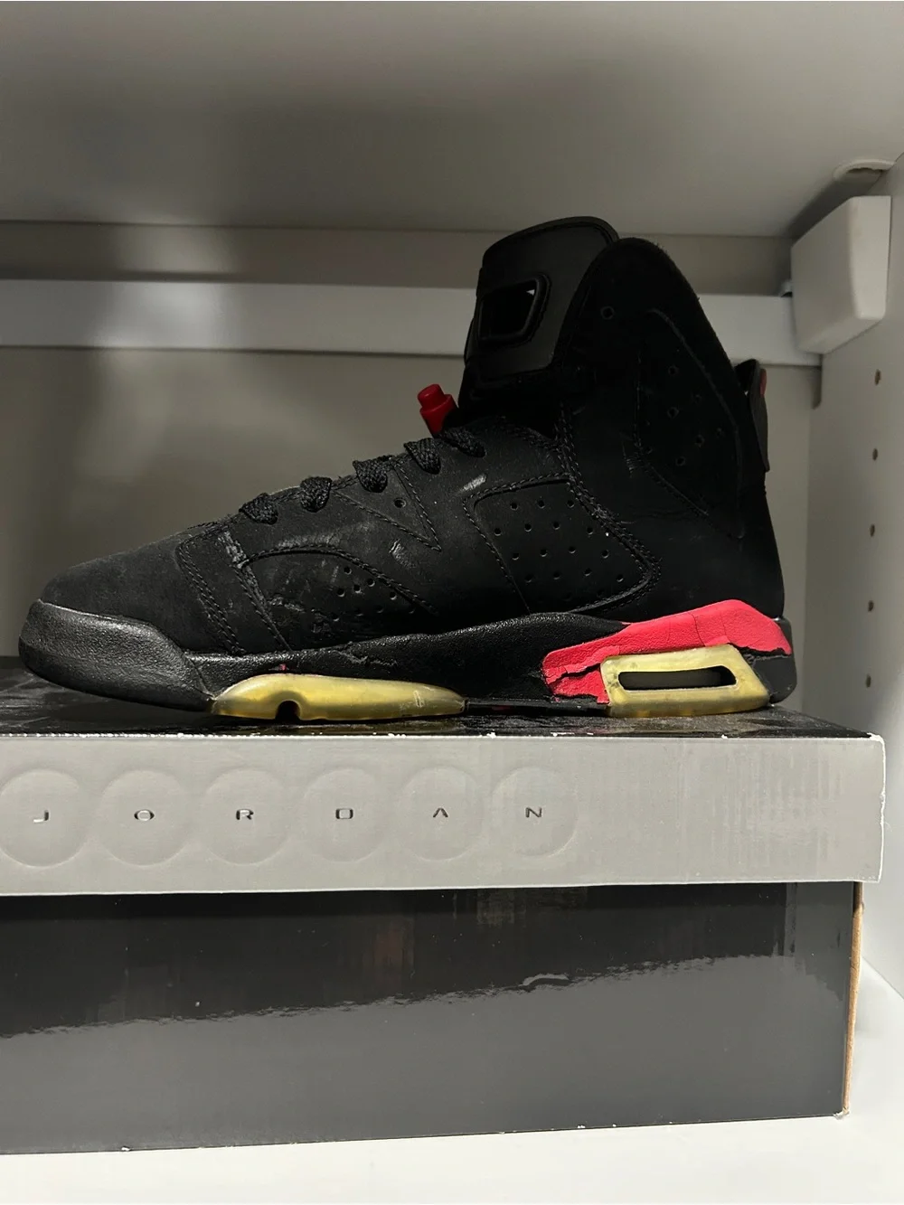 Jordan 384665 related shows