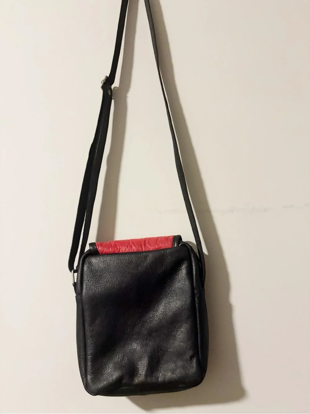 N/A compact leather