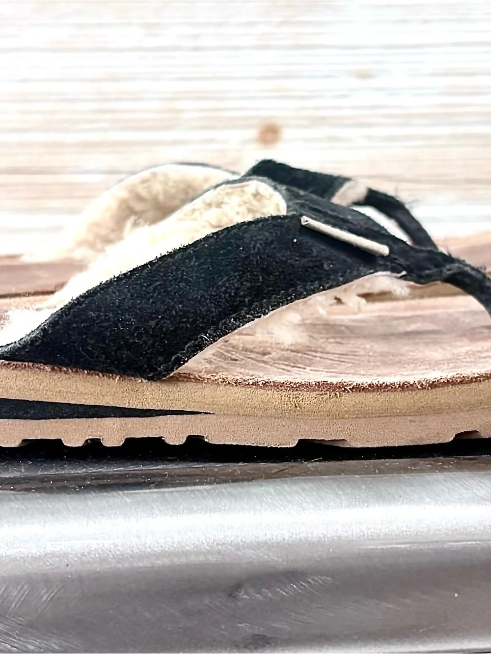 UGG kids flip