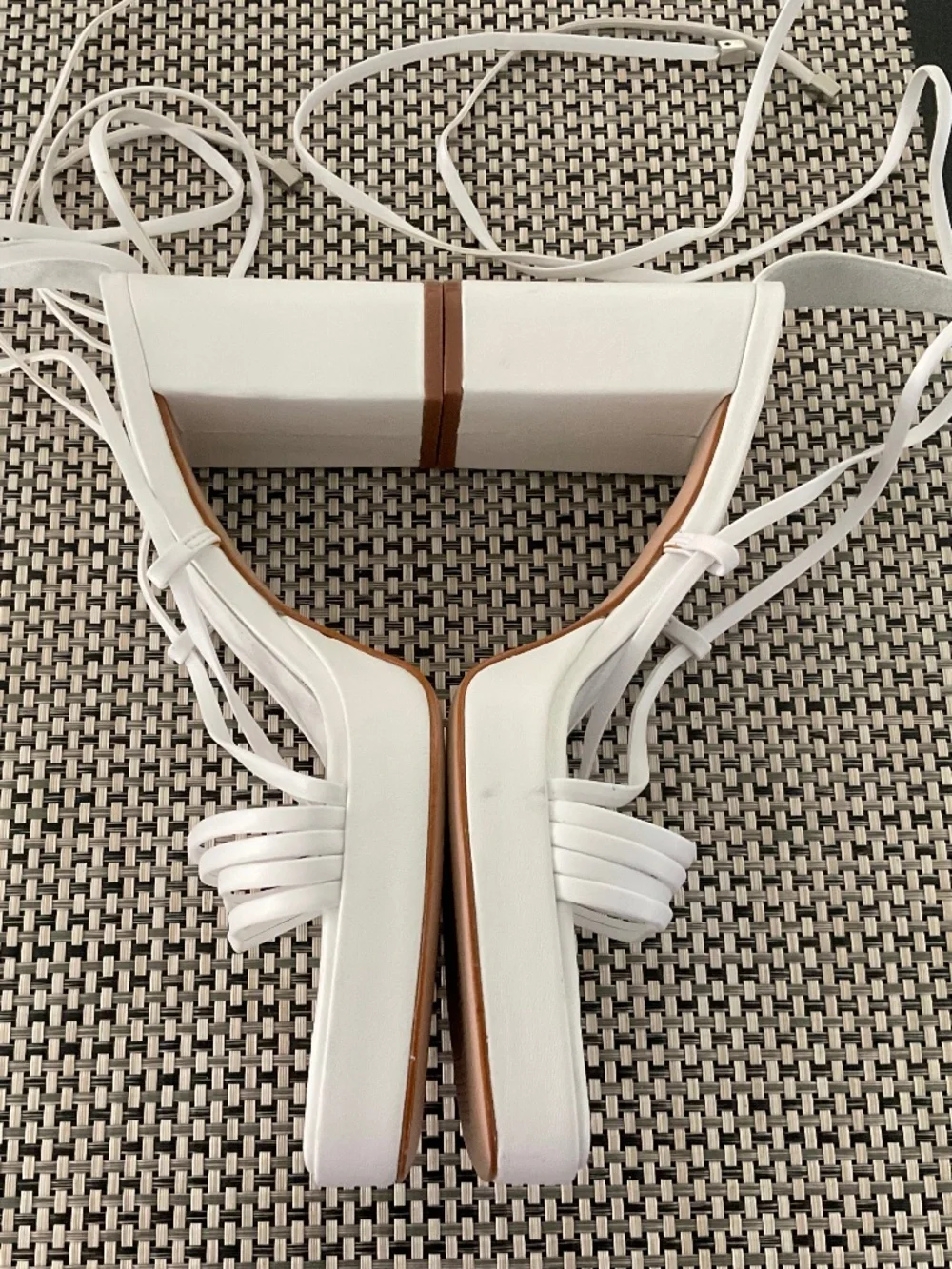 SCHUTZ glenna white