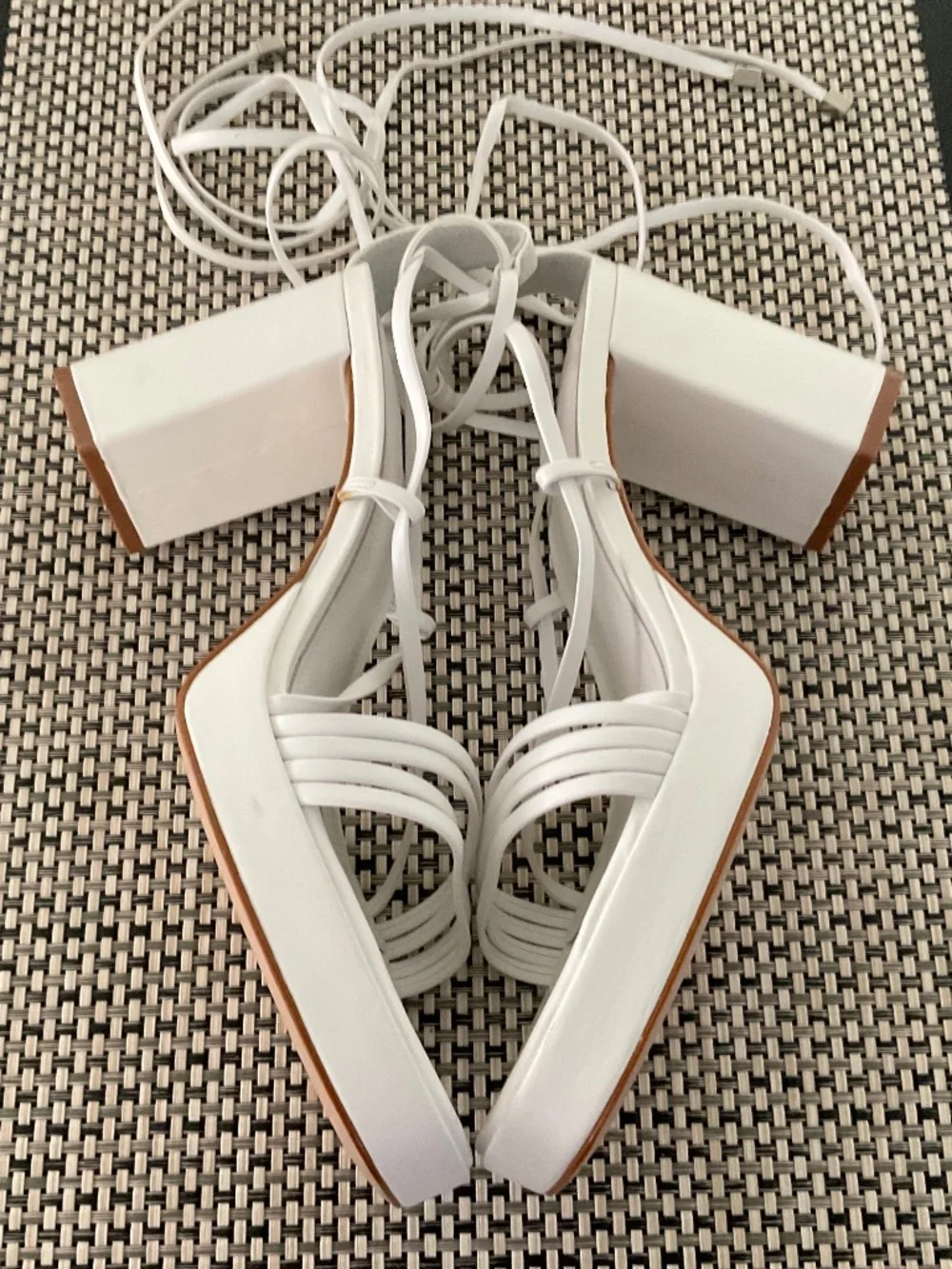 SCHUTZ glenna white