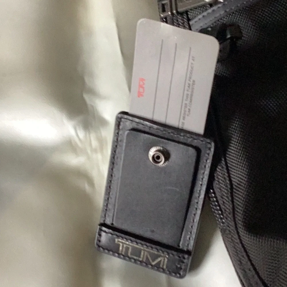 Tumi good preowned