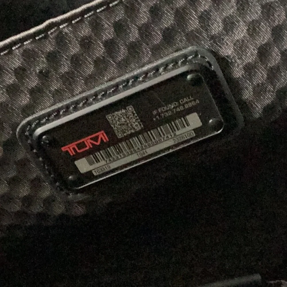 Tumi good preowned