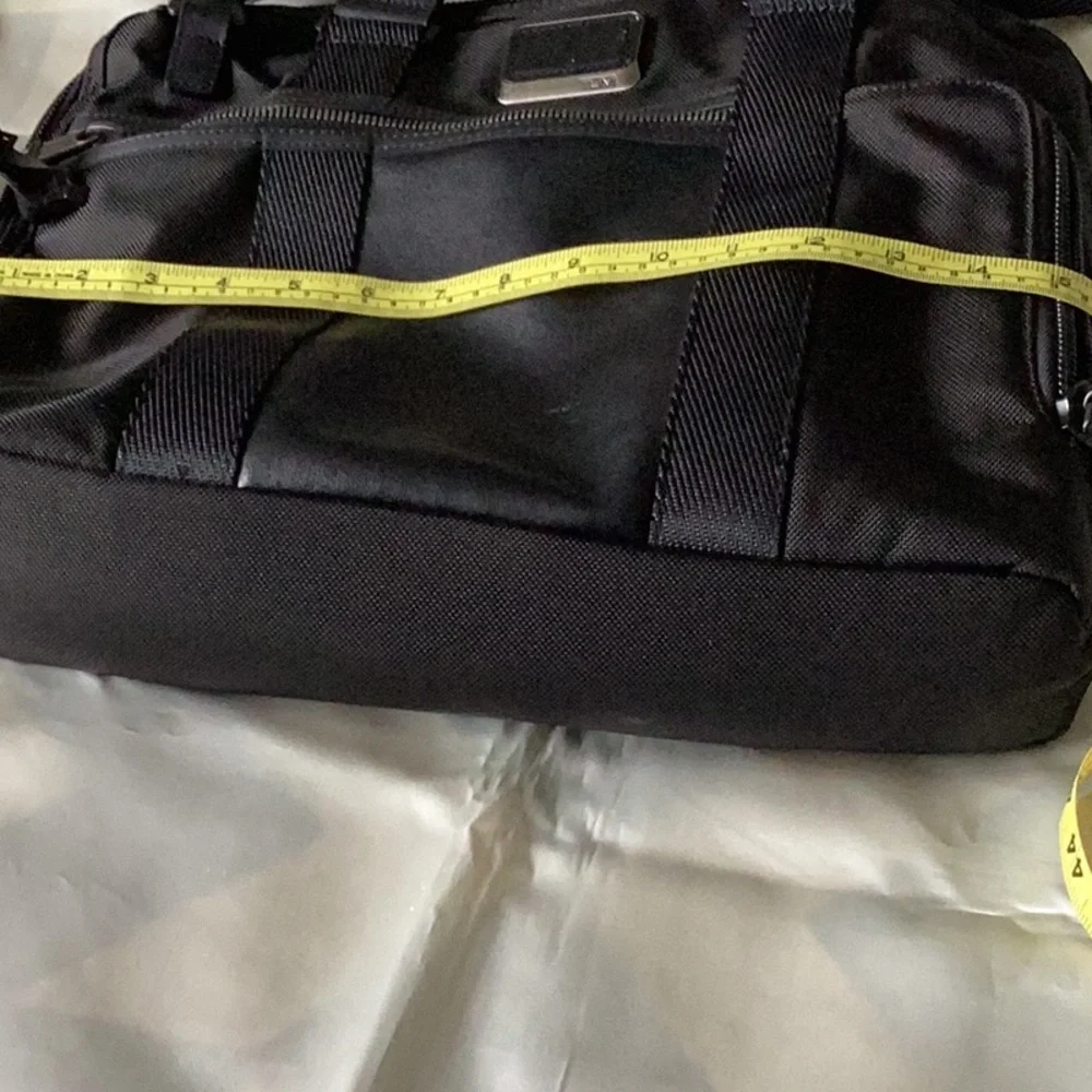 Tumi good preowned