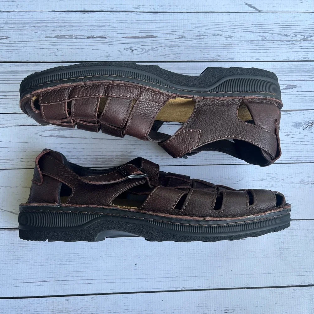Naot leather fisherman