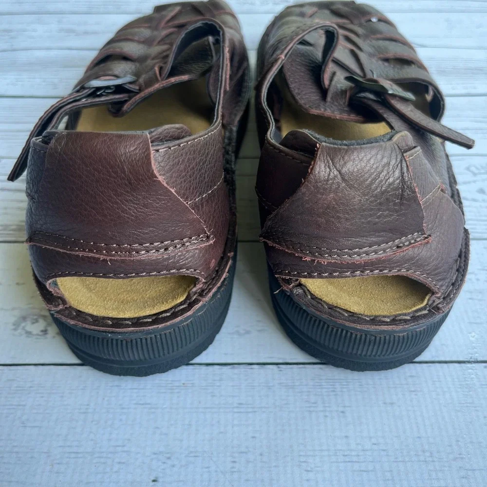 Naot leather fisherman
