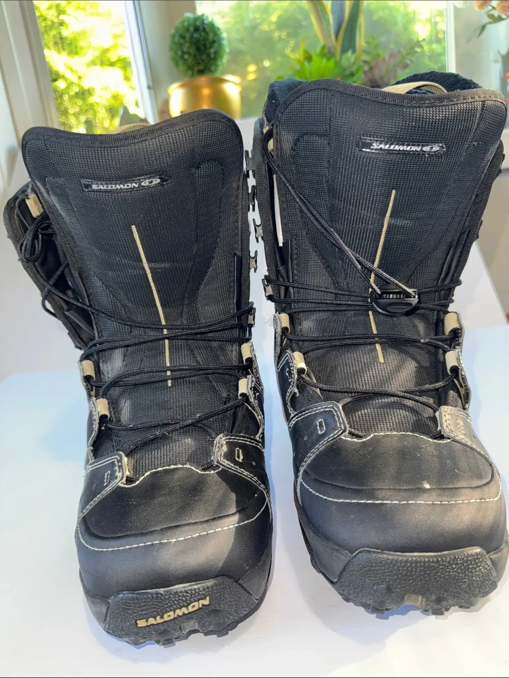 Salomon durable boots